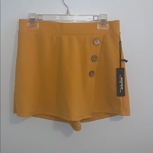 NWT haute monde skirt